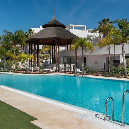 Panoramic Views And Large Garden In Atalaya Hills Apartment *