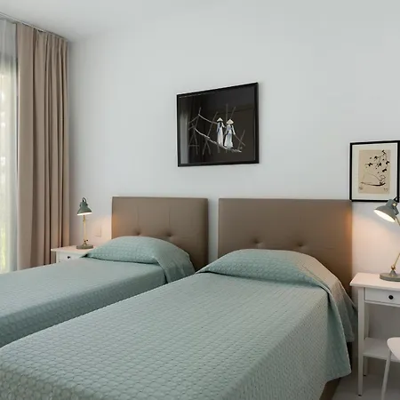 Panoramic Views And Large Garden In Atalaya Hills Apartment